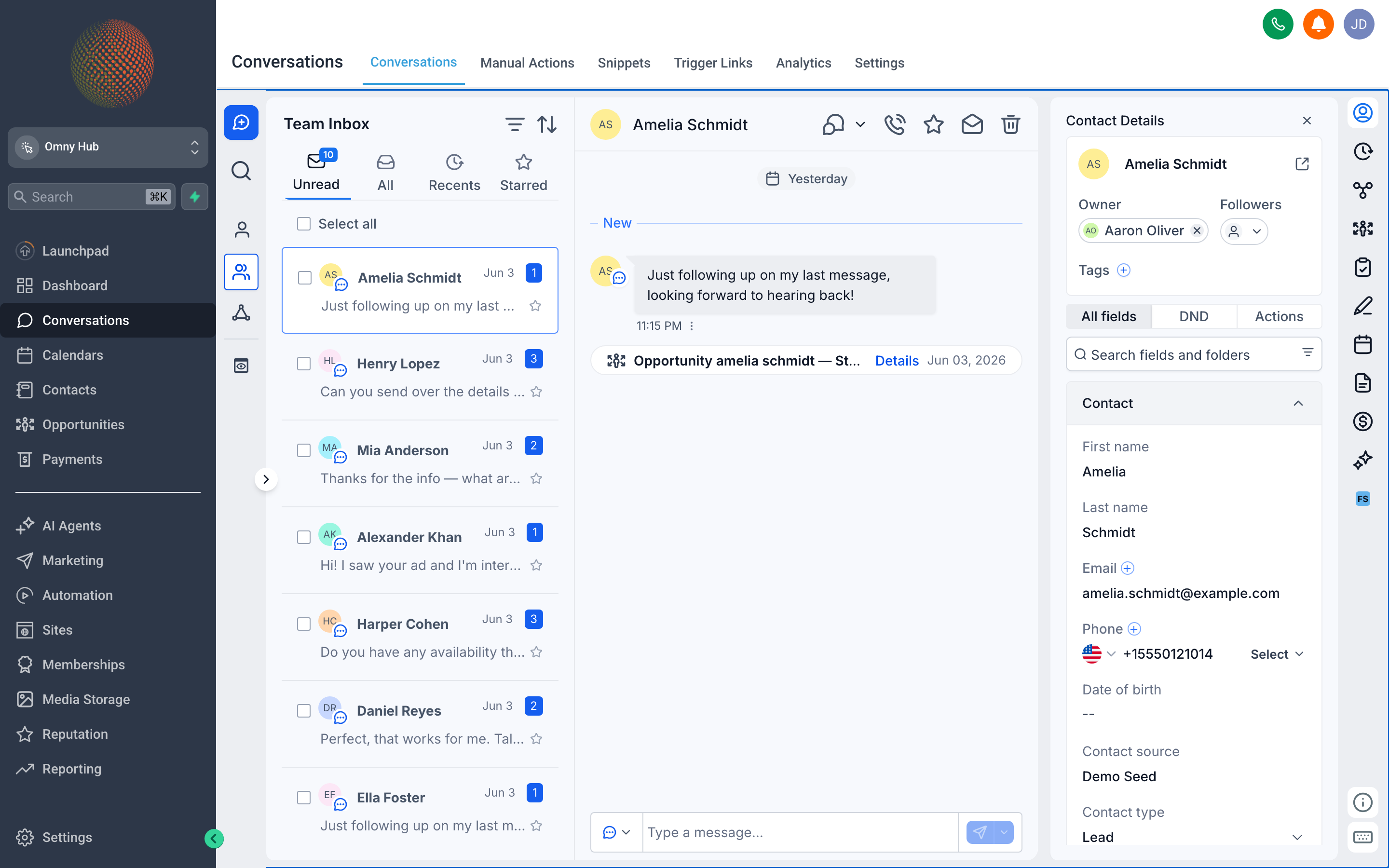 An open conversation thread in the unified inbox showing the message history on the right and the reply box at the bottom